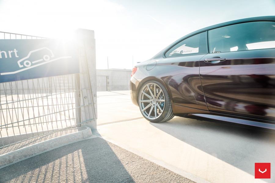 Детали экстерьера BMW M2 Coupe on Vossen Wheels (VFS-10) 2018 года  (фото 3 из 44)